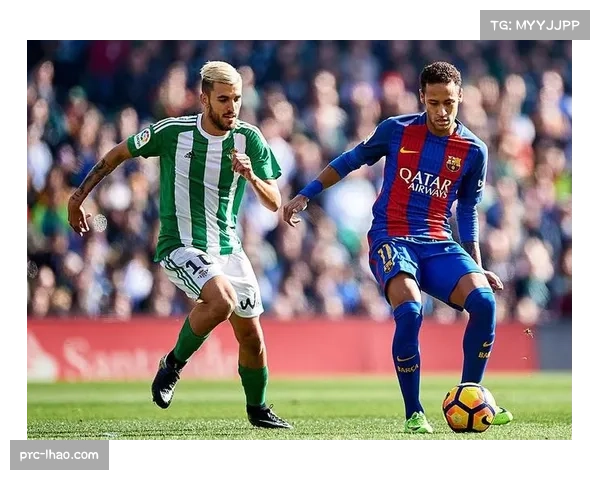 贝蒂斯中场传球成功率89.2%，但向前推进传球占比不足三成